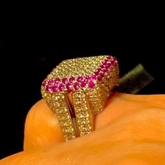 Magnificent 18kt white-Gold -Italian Gold With Diamonds and Pink Sapphire NEW - Picture 2 of 14